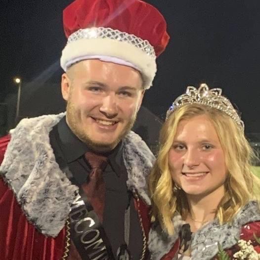 Heyworth High School crowns homecoming royalty